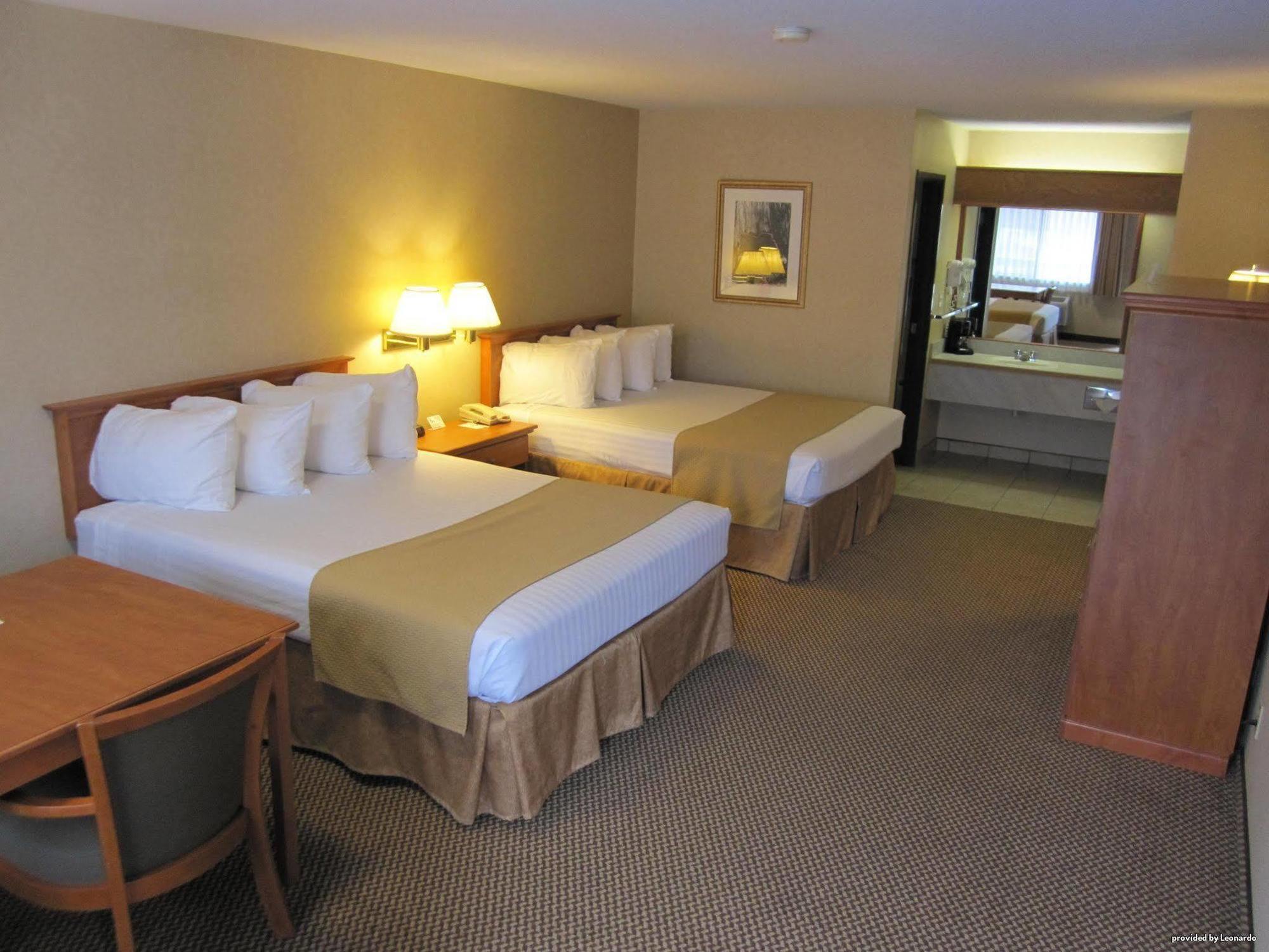 Oakridge Inn & Suites Eksteriør bilde